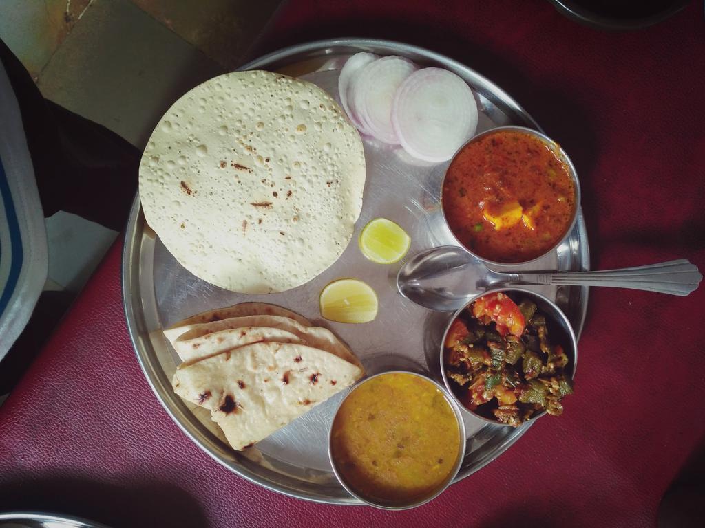 Hotel Ramnivas Udaipur Eksteriør bilde